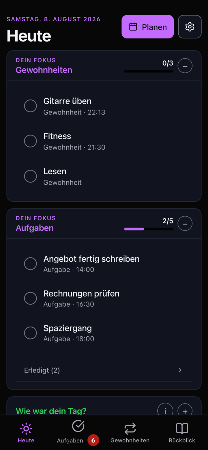 Der Heute-Bildschirm von Wholeward im dunklen Umbra-Design: drei Gewohnheiten und fünf Aufgaben für den Tag, darunter die Frage „Wie war dein Tag?“